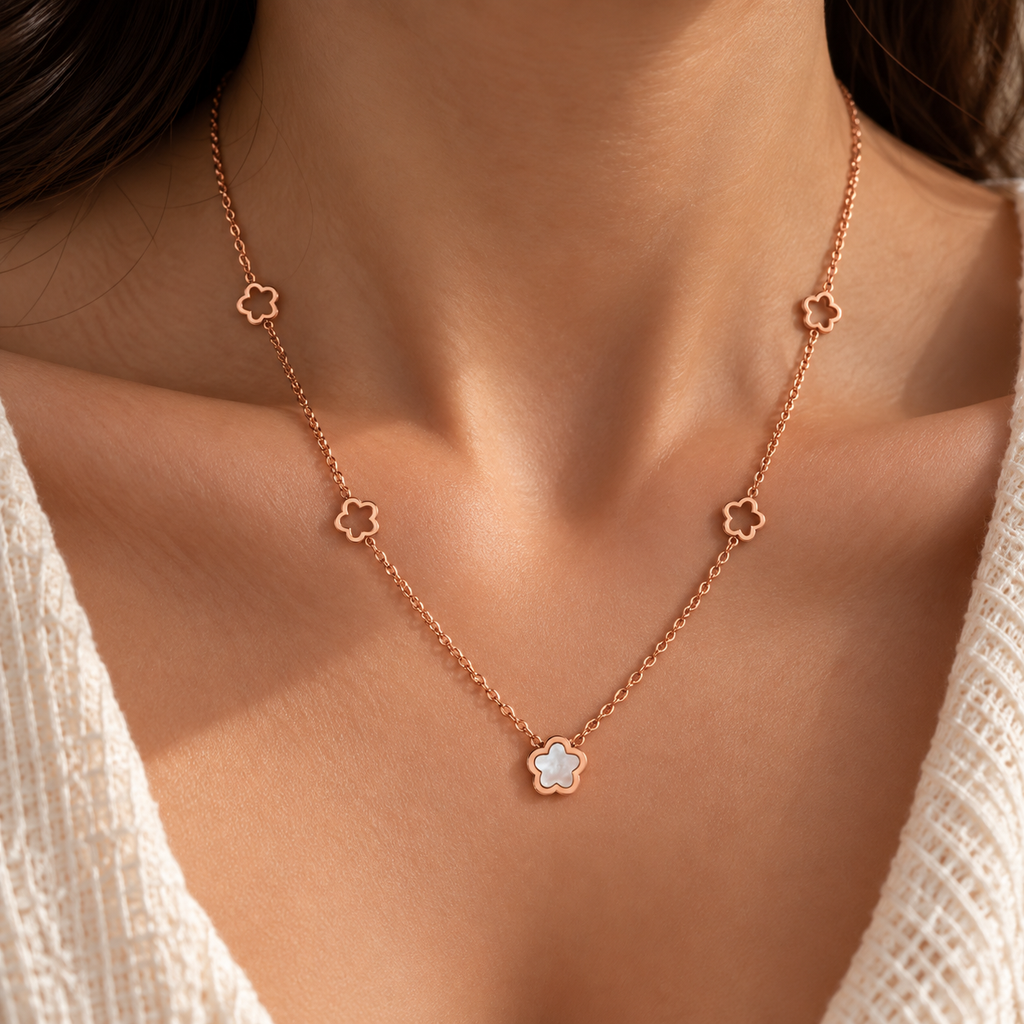 Rosé Fleur Necklace