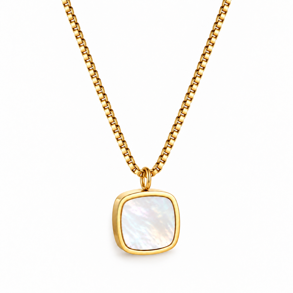 Lumière Pearl Necklace