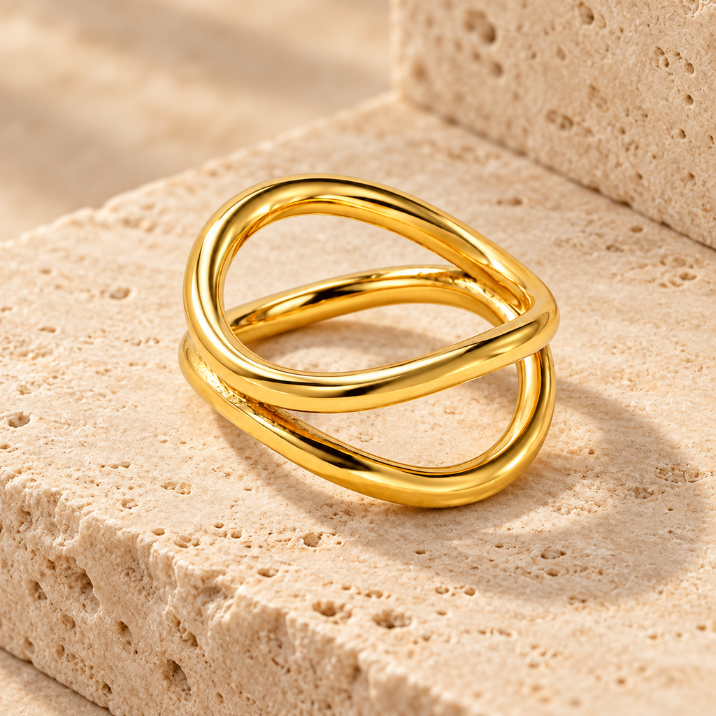 Elara Loop Ring