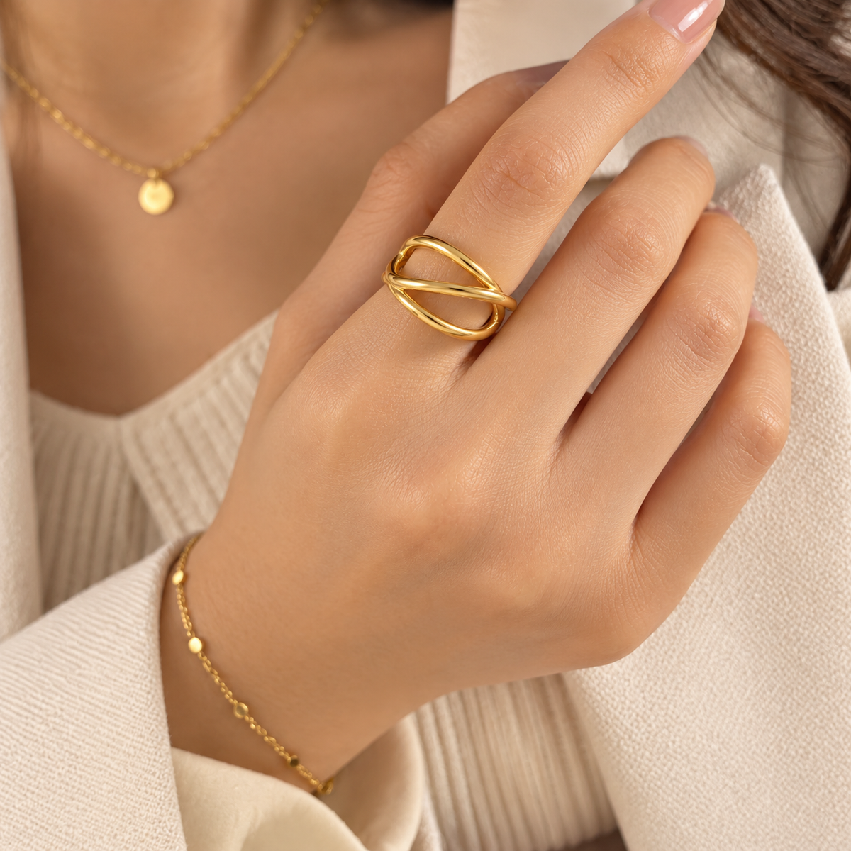 Elara Loop Ring