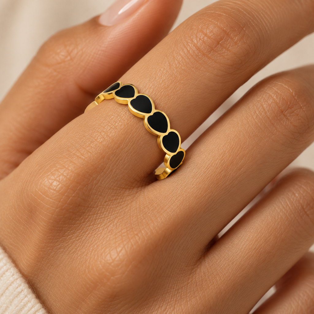Noir Amour Ring
