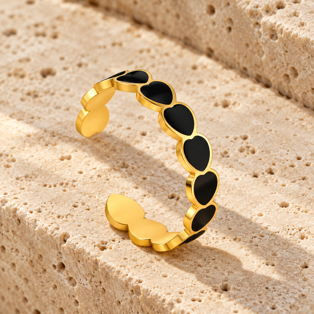 Noir Amour Ring