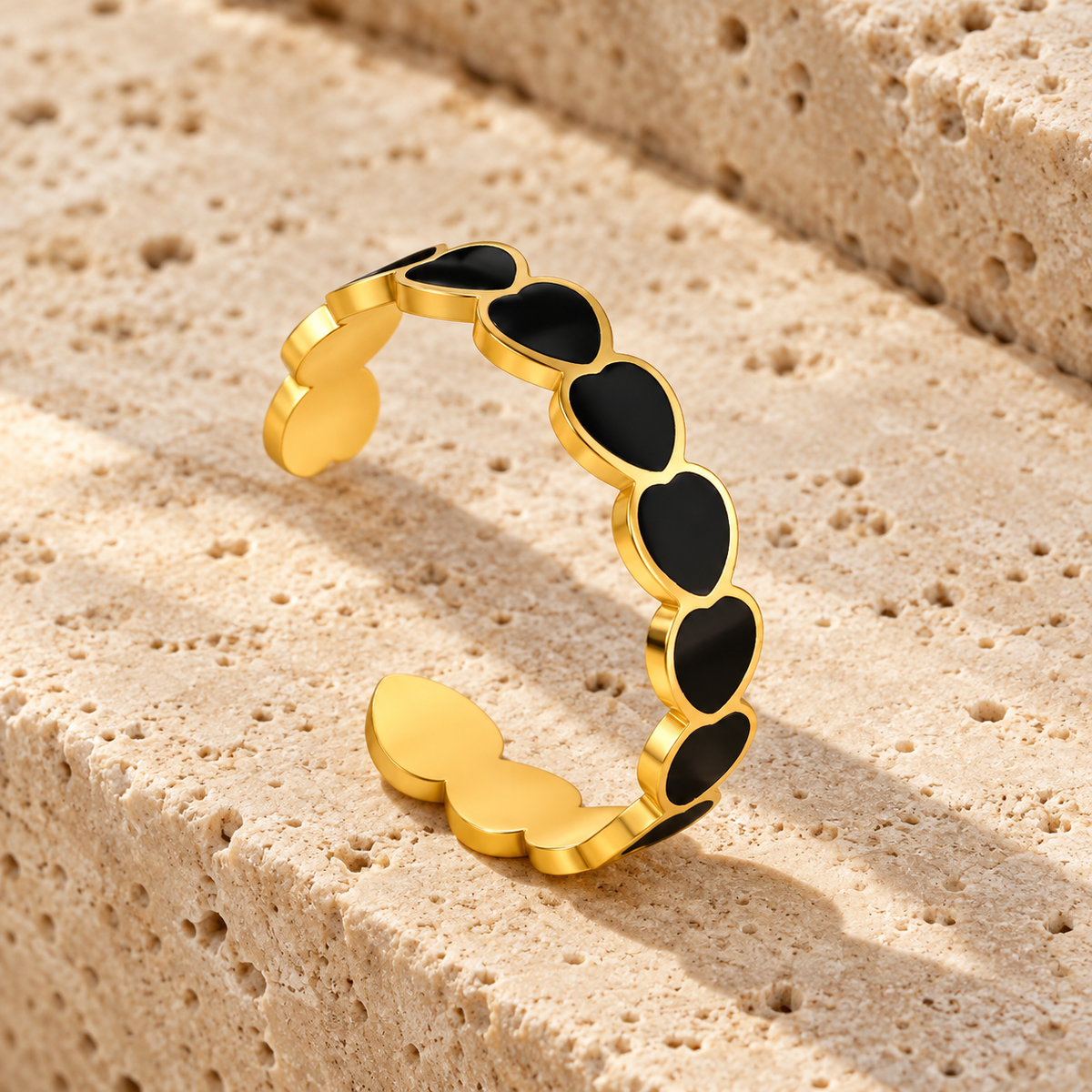Noir Amour Ring